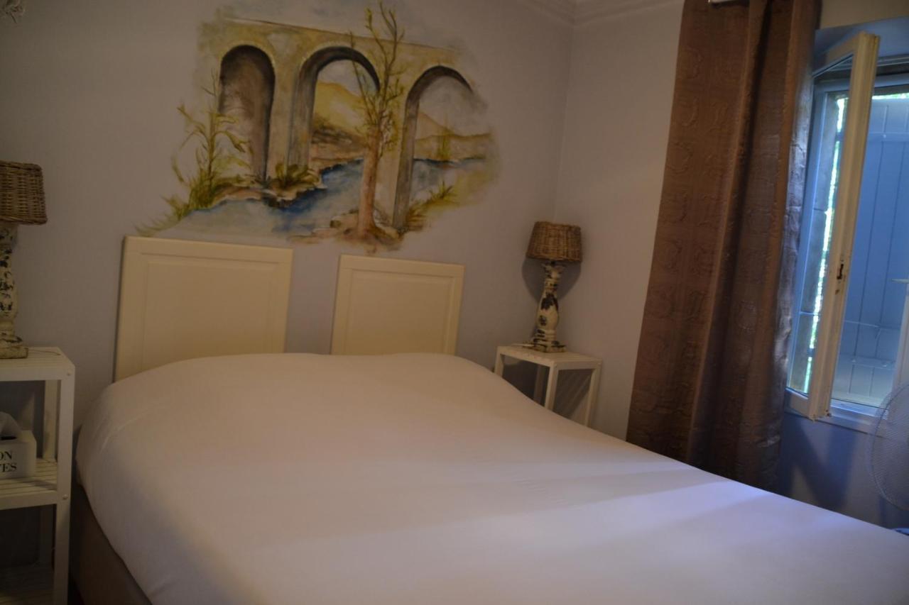 Meyras Maison Sous Le Pont Bed & Breakfast エクステリア 写真